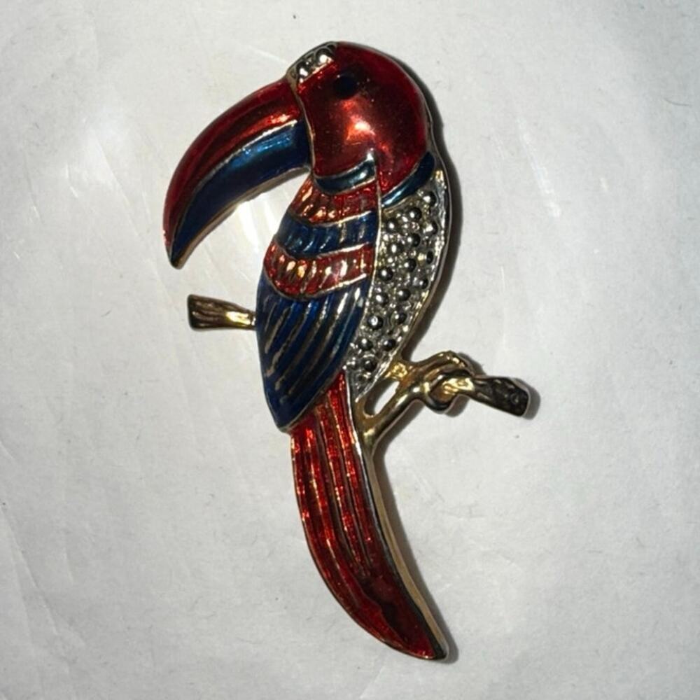 Vitnage Toucan Brooch Pin Goldtone